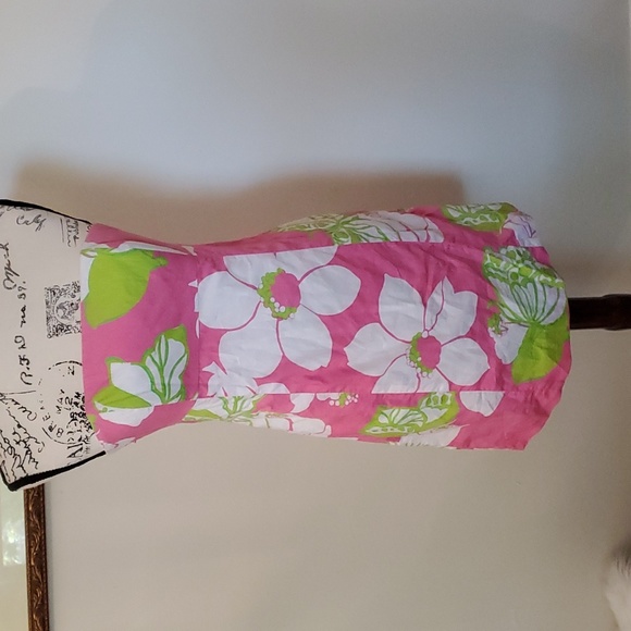Lilly Pulitzer Dresses & Skirts - Lilly Pulitzer sleeveless floral dress